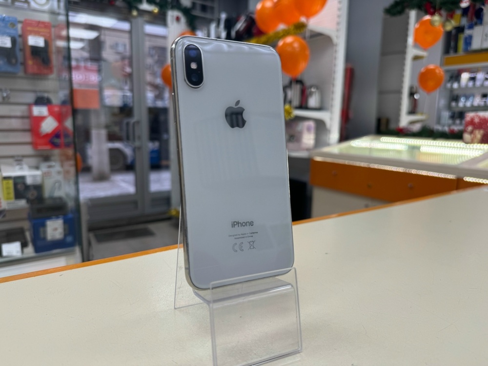 Смартфон Apple iPhone X 64Gb