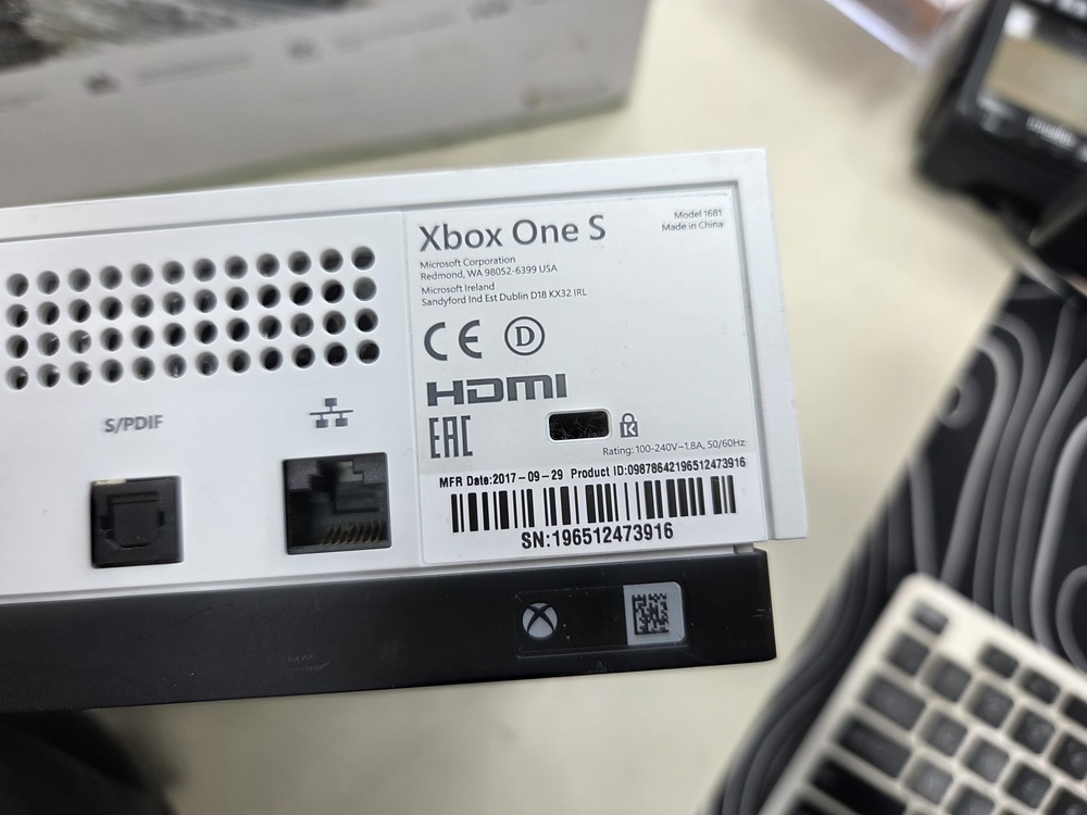 Игровая приставка Xbox One S 500Gb