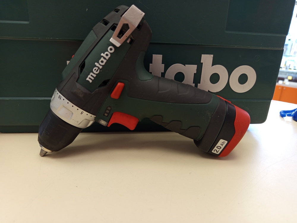 Шуруповерт Metabo POWERMAXX BS +LC40