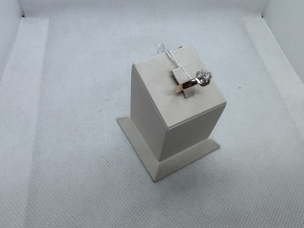 КОЛКМ585 КОЛЬЦО С КАМНЕМ (Au 585)