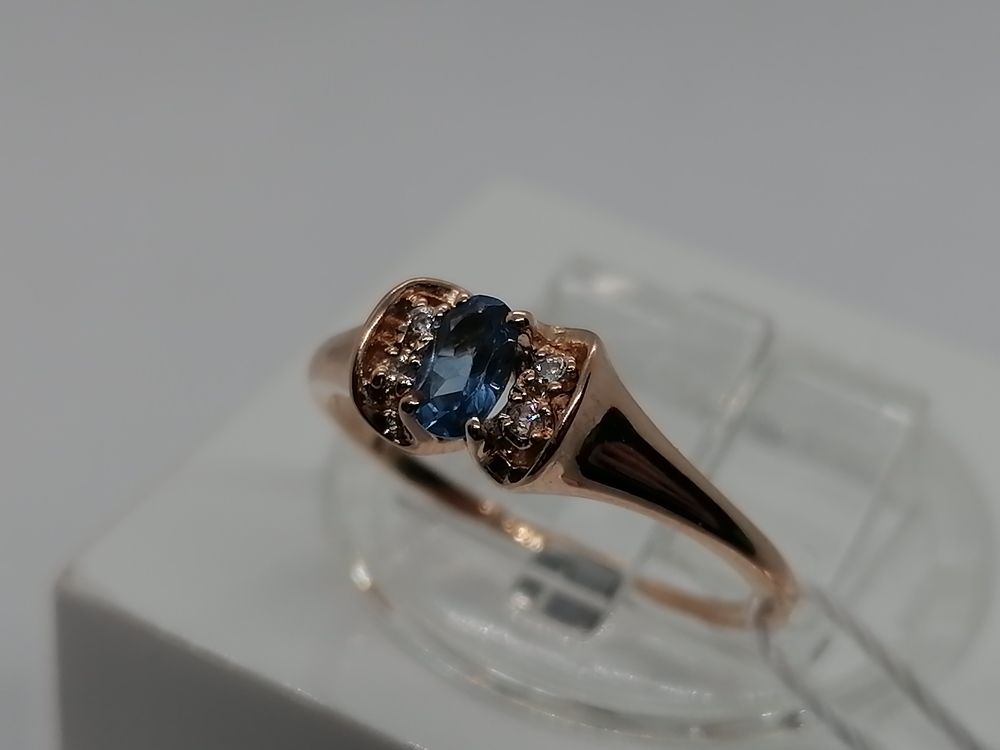 КОЛЬЦО С КАМНЯМИ (Au 585)