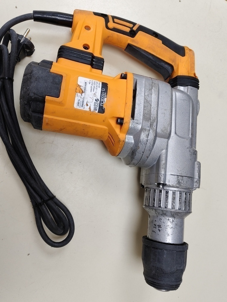 Перфоратор Вихрь П-1600К-М