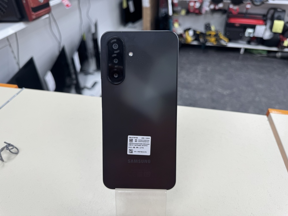 Смартфон Samsung Galaxy A17 4/128