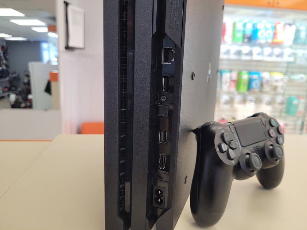 Игровая приставка PlayStation 4 Pro 1Tb