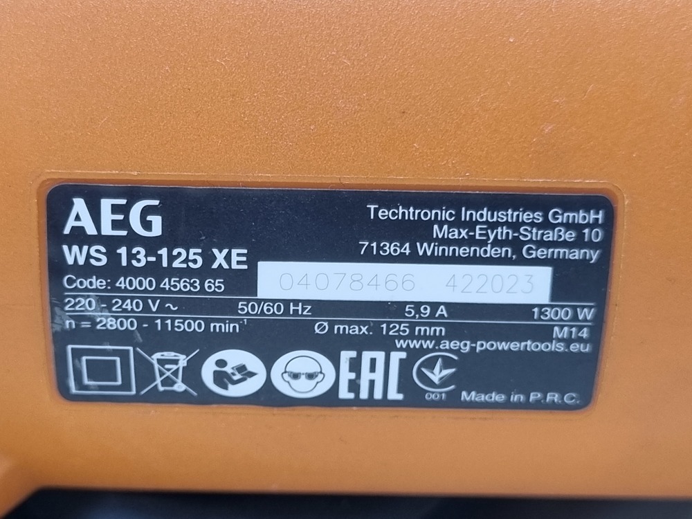 Угловая шлифмашина AEG WS 13-125XE Угловая шлифмашина AEG WS 13-125XE