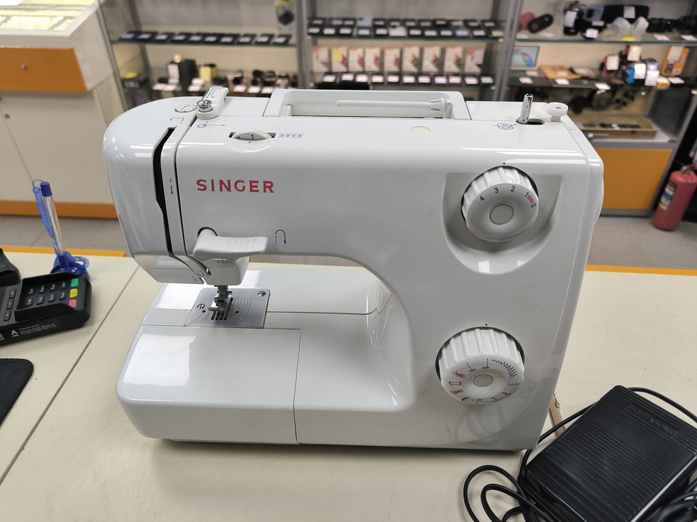 Швейные машины Singer 8280;