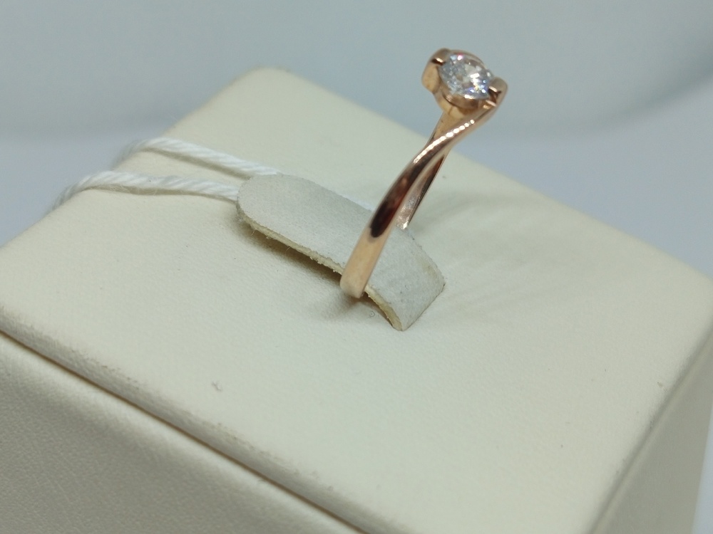 КОЛКМ375 КОЛЬЦО С КАМНЕМ (Au 375)