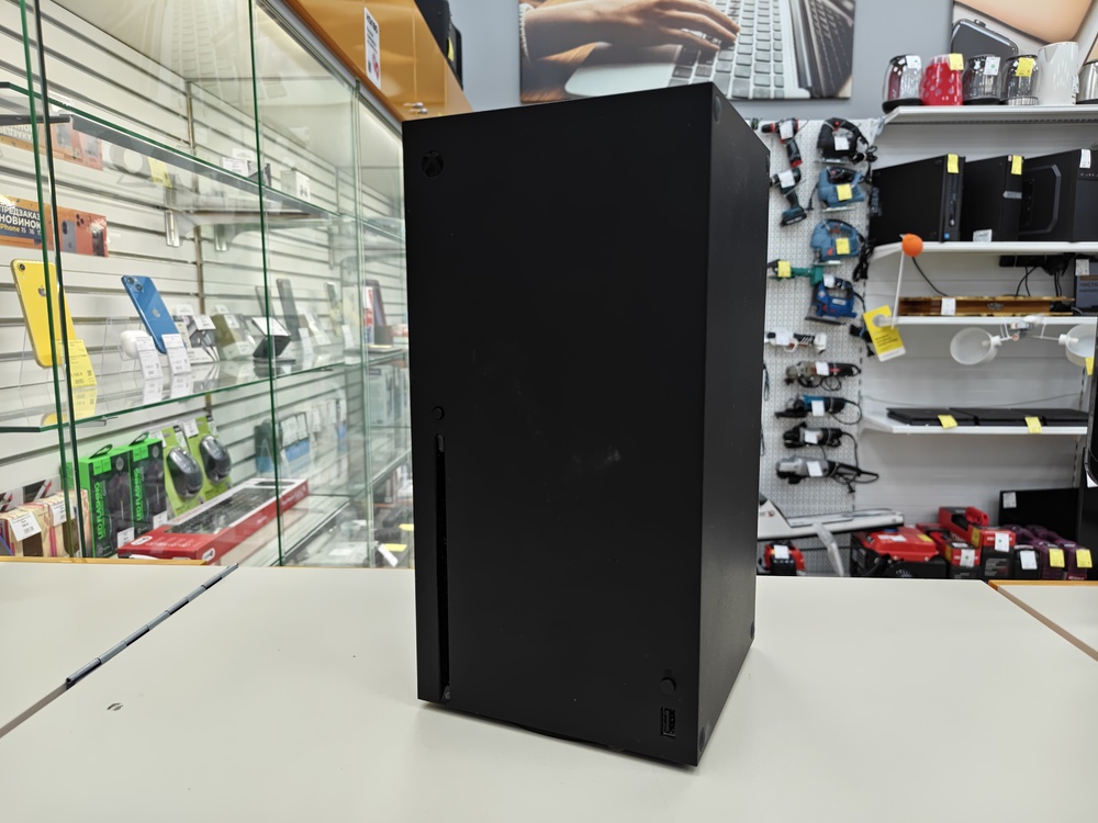 Игровая приставка Xbox Series X 1Tb