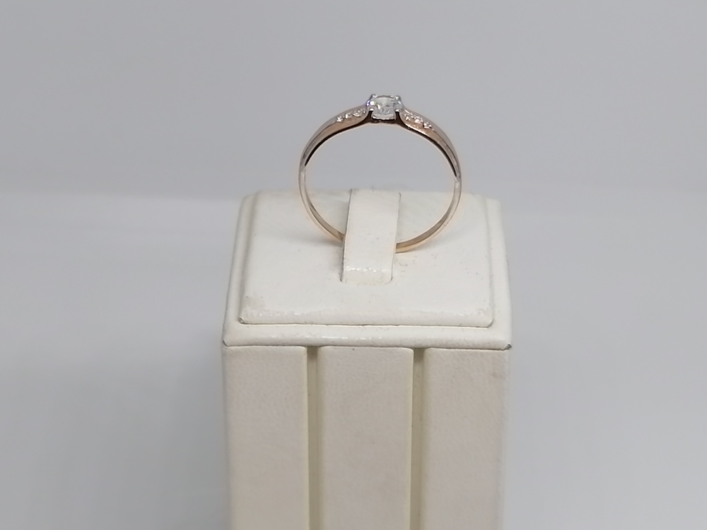 КОЛЬЦО С КАМНЯМИ (Au 585)