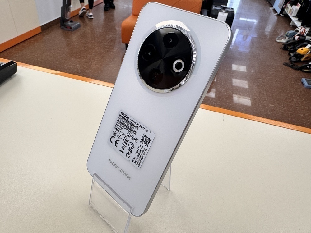 Смартфон Tecno SPARK 30C 4/128