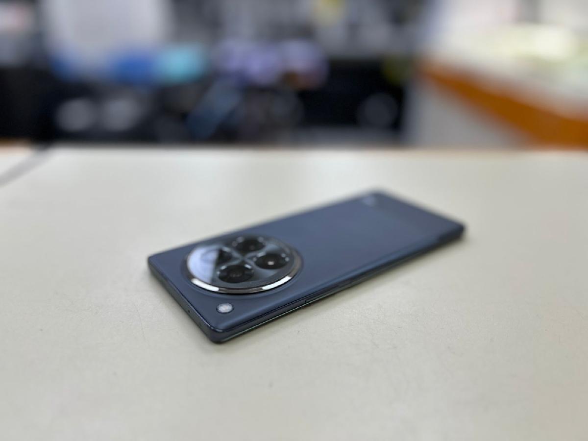 Смартфон Infinix ZERO 40 5G 12/256