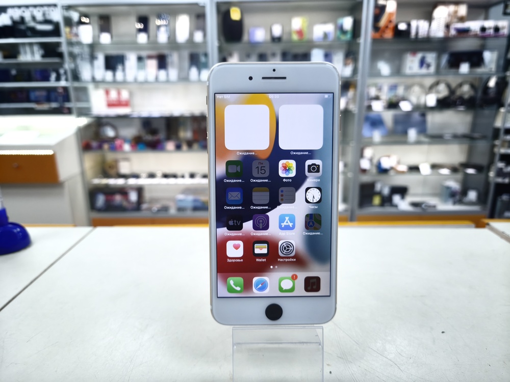 Смартфон Apple iPhone 7 Plus 32Gb