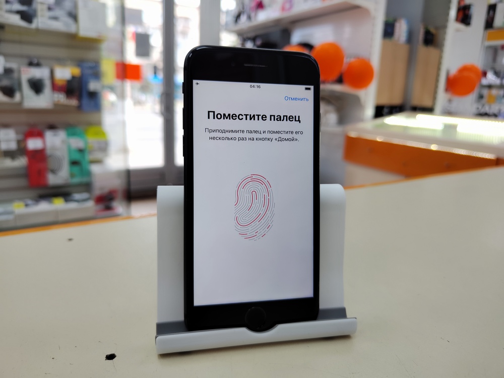 Смартфон Apple iPhone 8 64Gb