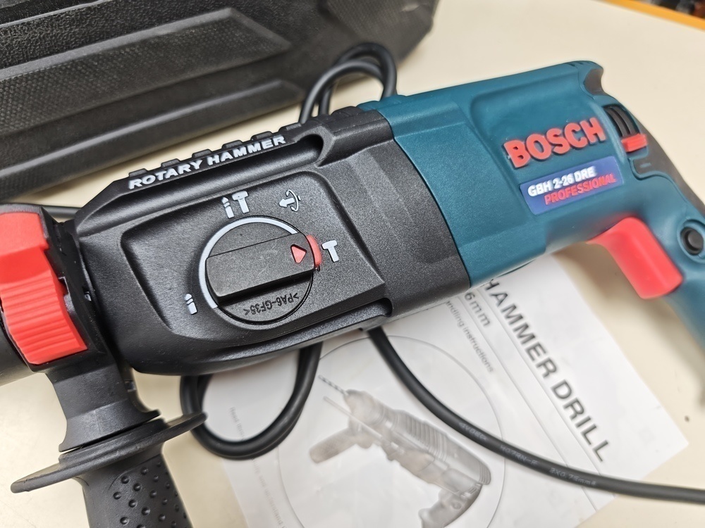 Перфоратор Bosch GBH 2-26 DRE;