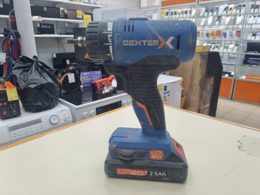 Шуруповерт Dexter 20VSD2-35RCA.1A;