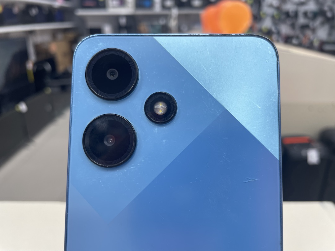 Смартфон Infinix HOT 30i 4/64