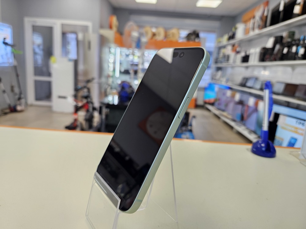 Смартфон Apple Iphone 15 128Gb