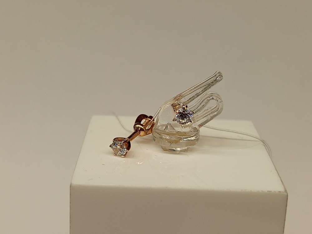 СЕРЬГИ ПУСЕТЫ с камнем (Au 585)