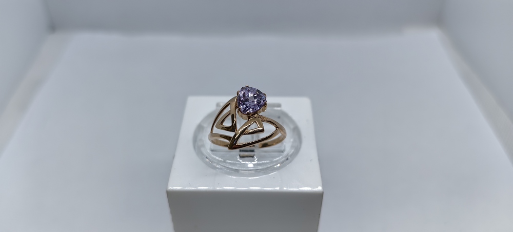 КОЛКМ585 КОЛЬЦО С КАМНЕМ (Au 585)