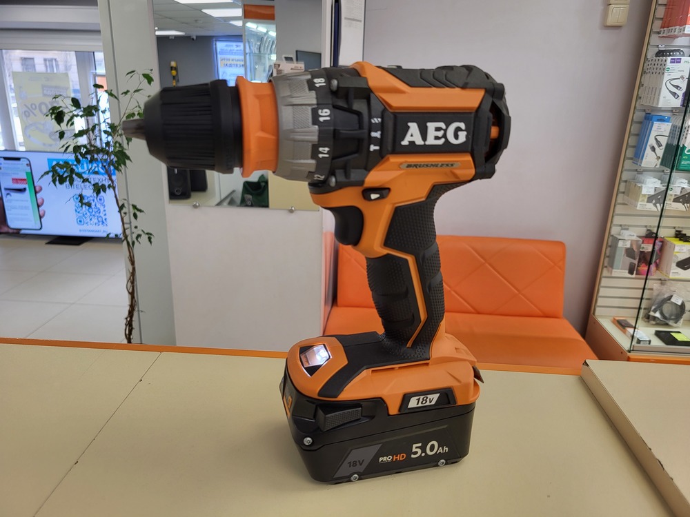Шуруповерт AEG BSB 18CBL