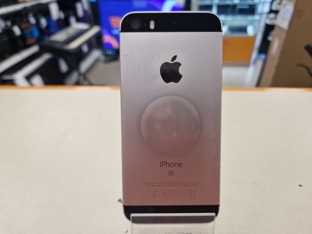 Смартфон Apple iPhone 5SE 32Gb