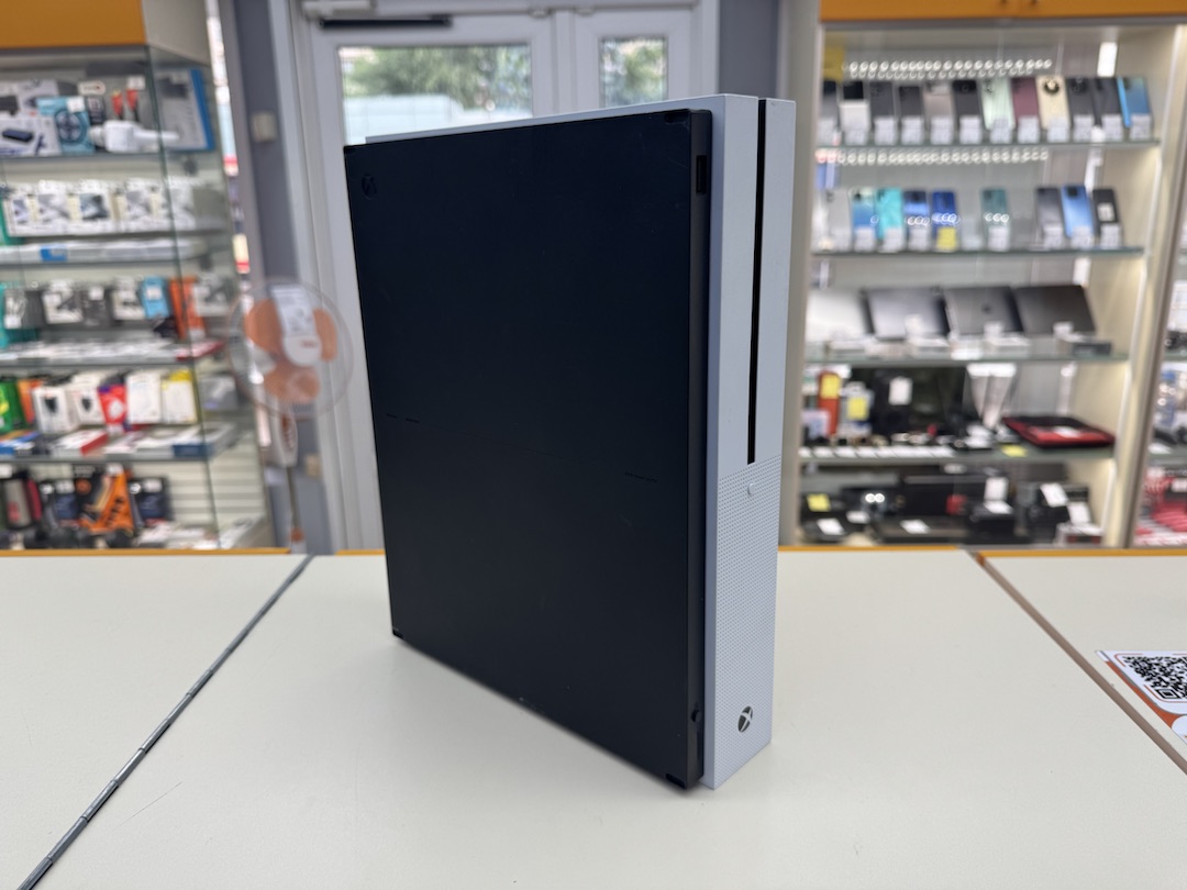 Игровая приставка Xbox One S 1TB