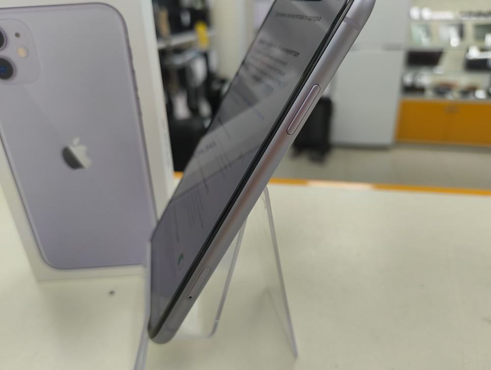 Смартфон Apple iPhone 11 64Gb