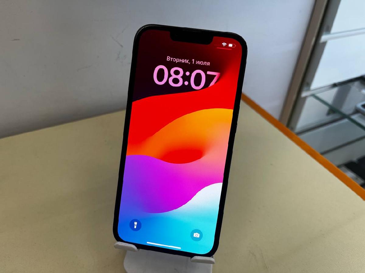 Смартфон Apple iPhone 13 128Gb