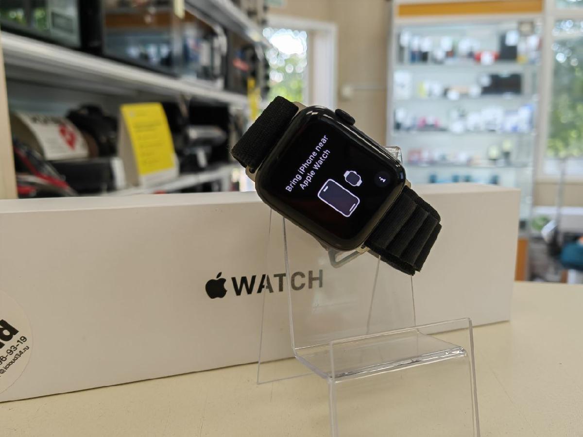 Смарт-часы Apple Watch SE 2022 44mm