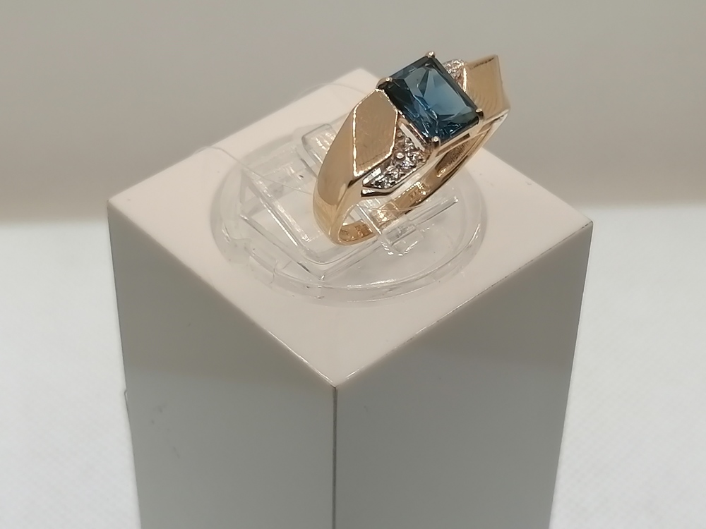 КОЛЬЦО ЛОНДОН ТОПАЗ с камнями (Au 585)