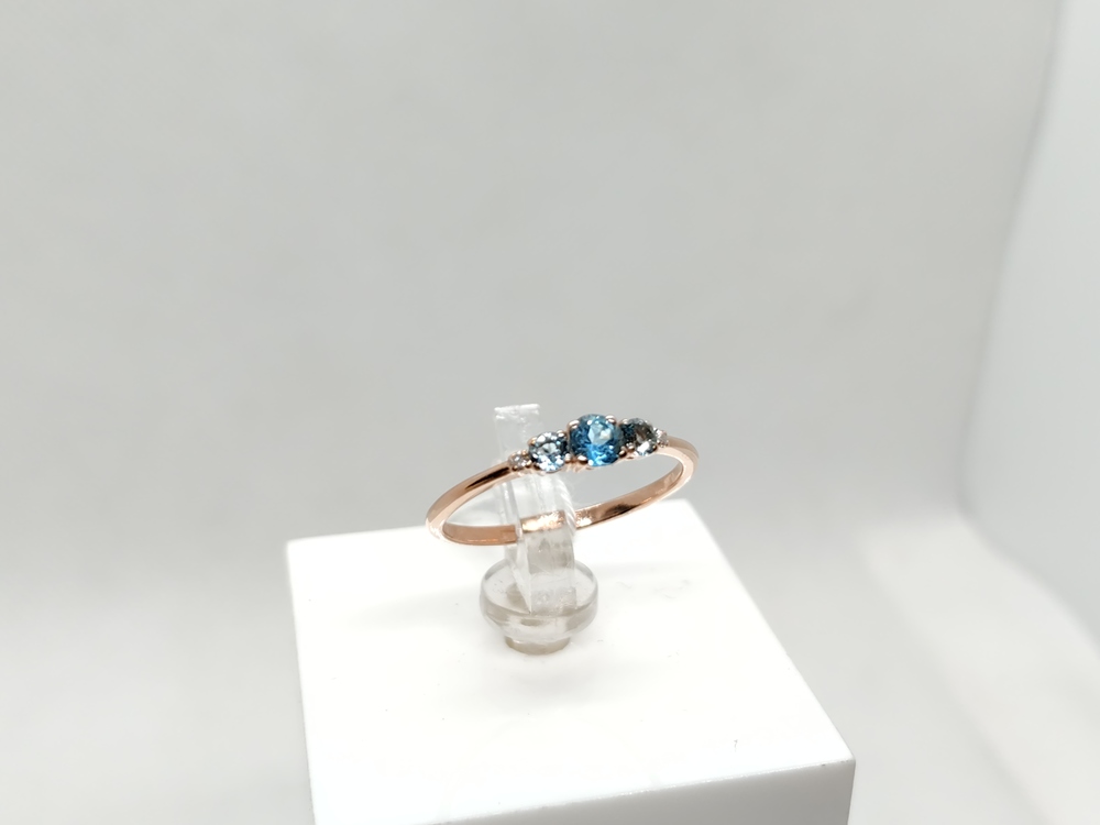 КОЛКМИ585 КОЛЬЦО С КАМНЯМИ (Au 585)