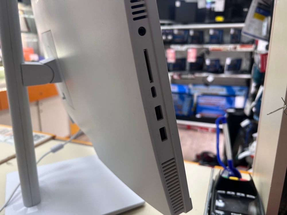 Моноблок ACER; Core i7-11800H, Intel UHD Graphics, 16 Гб, 512 GB, Нет