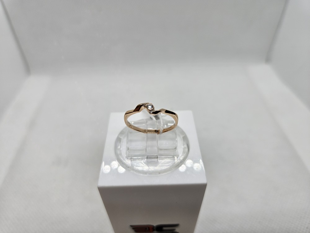 КОЛКМ585 КОЛЬЦО С КАМНЕМ (Au 585)