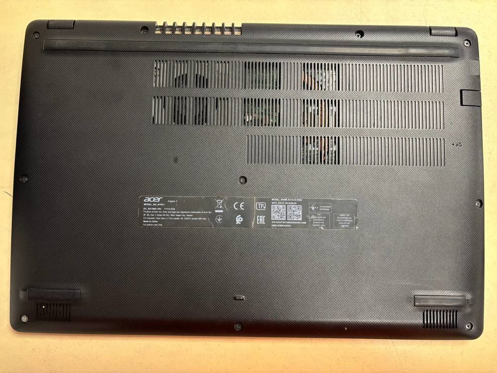 Ноутбук Acer A315-42-R552; Ryzen 3 3200U, Radeon Vega 3, 8 Гб, 256 Гб, Нет