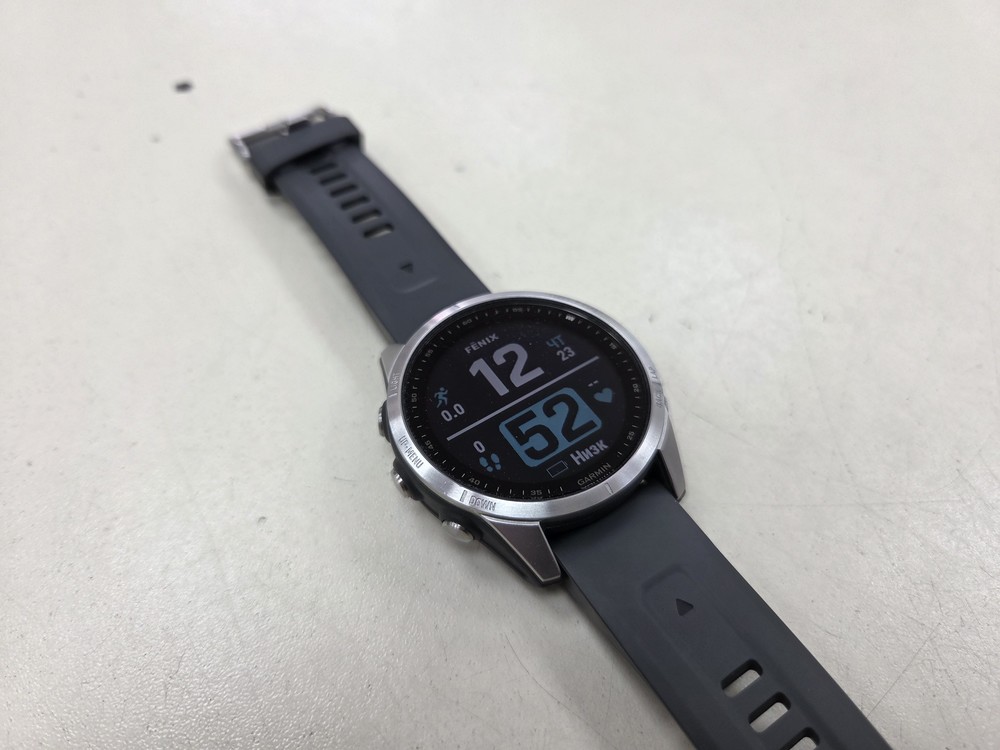 Смарт-часы Garmin Fenix 7S
