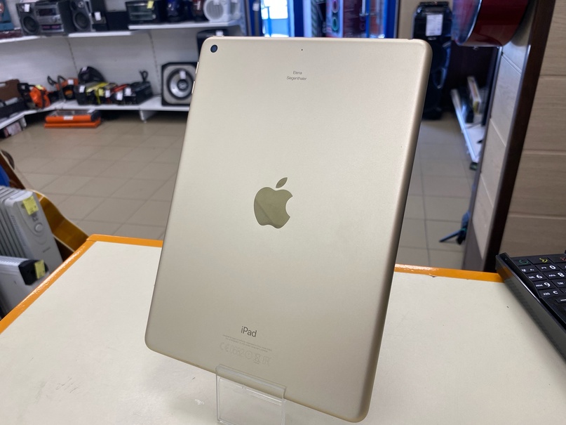 Планшет Apple 5-го поколения, Wi-Fi 32GB A1822