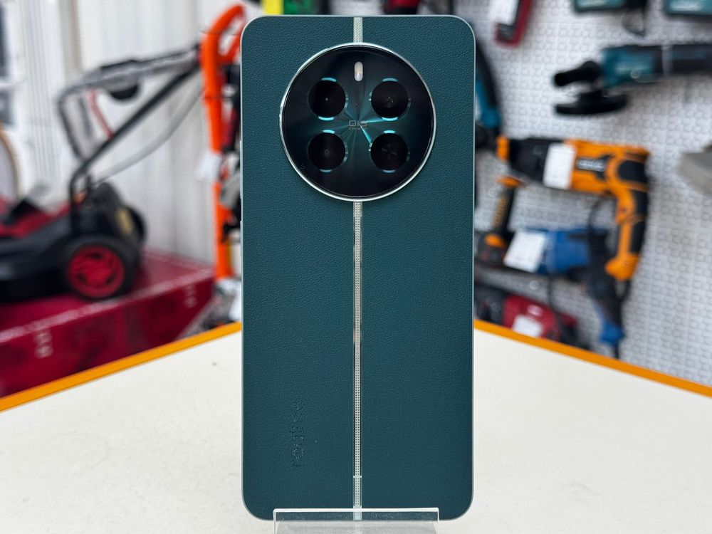 Смартфон Realme 12+ 12/256