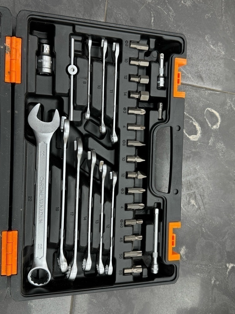 Набор инструментов Вихрь 94 предмета