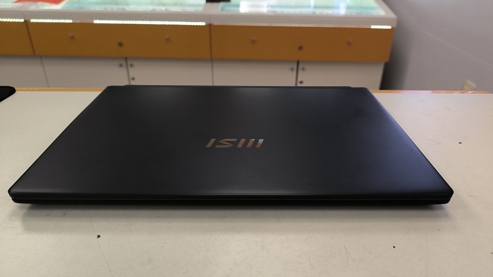 Ноутбук MSI 15b-111; I3-1115G4, Нет, 8 Гб, 256 Гб, Нет