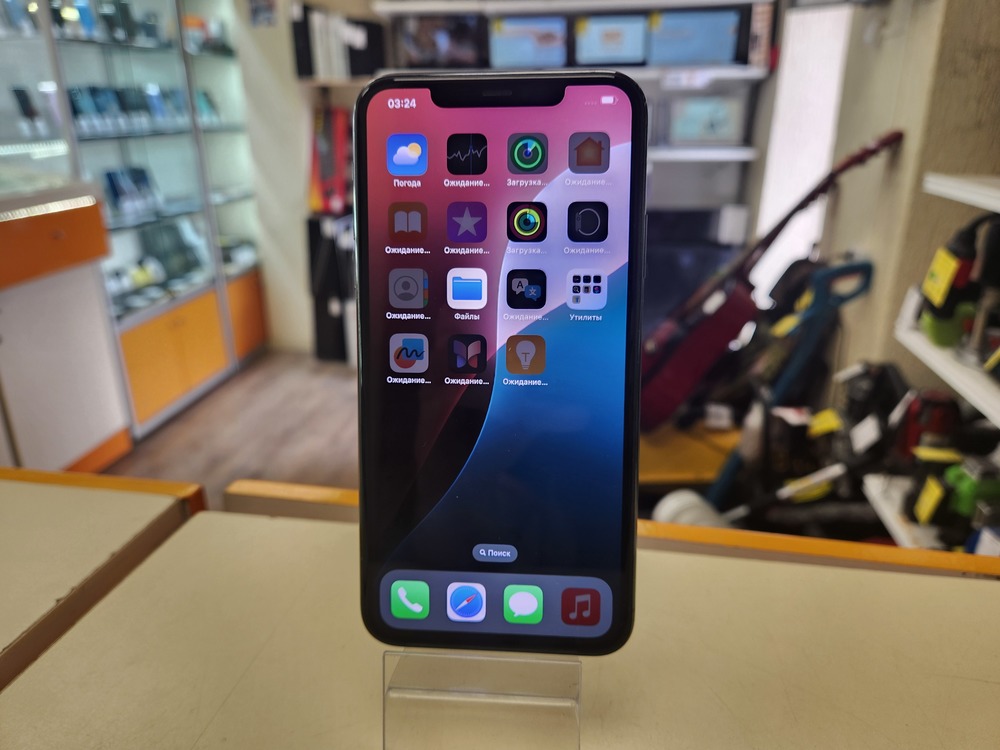 Смартфон Apple iPhone 11 Pro Max 64Gb