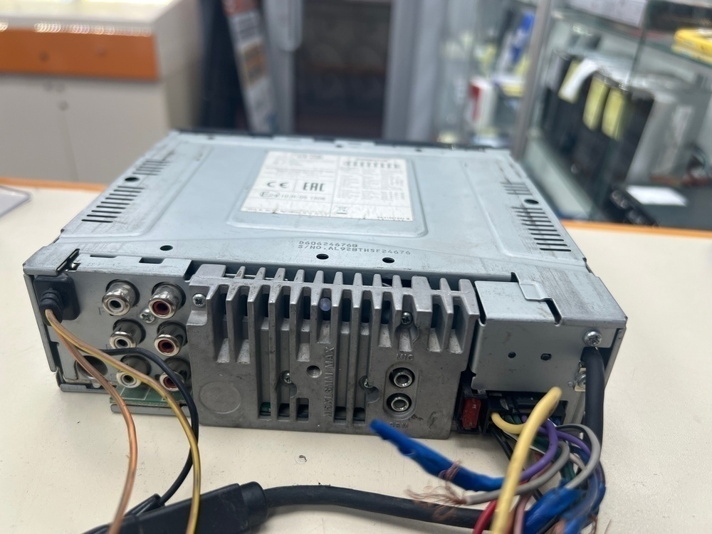 Автомагнитола Alpine UTE-92BT