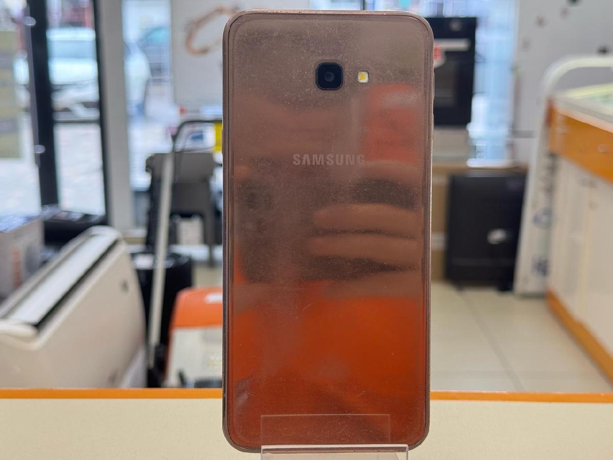 Смартфон Samsung Galaxy J4 Plus 3/32