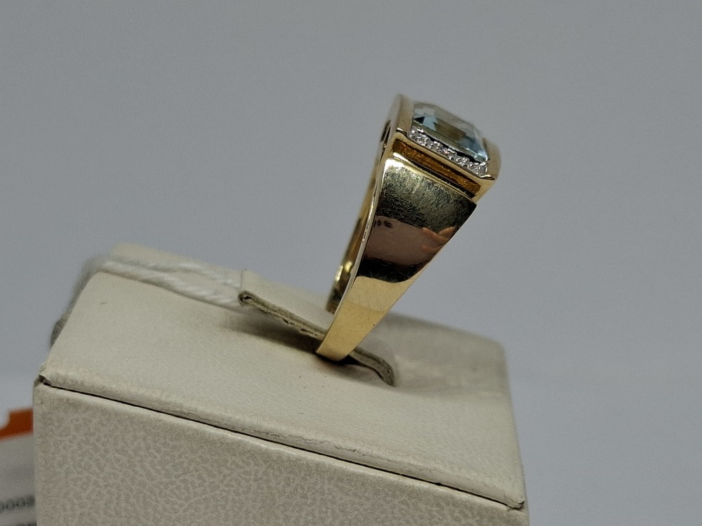 КОЛЬЦО С КАМНЯМИ (Au 585)