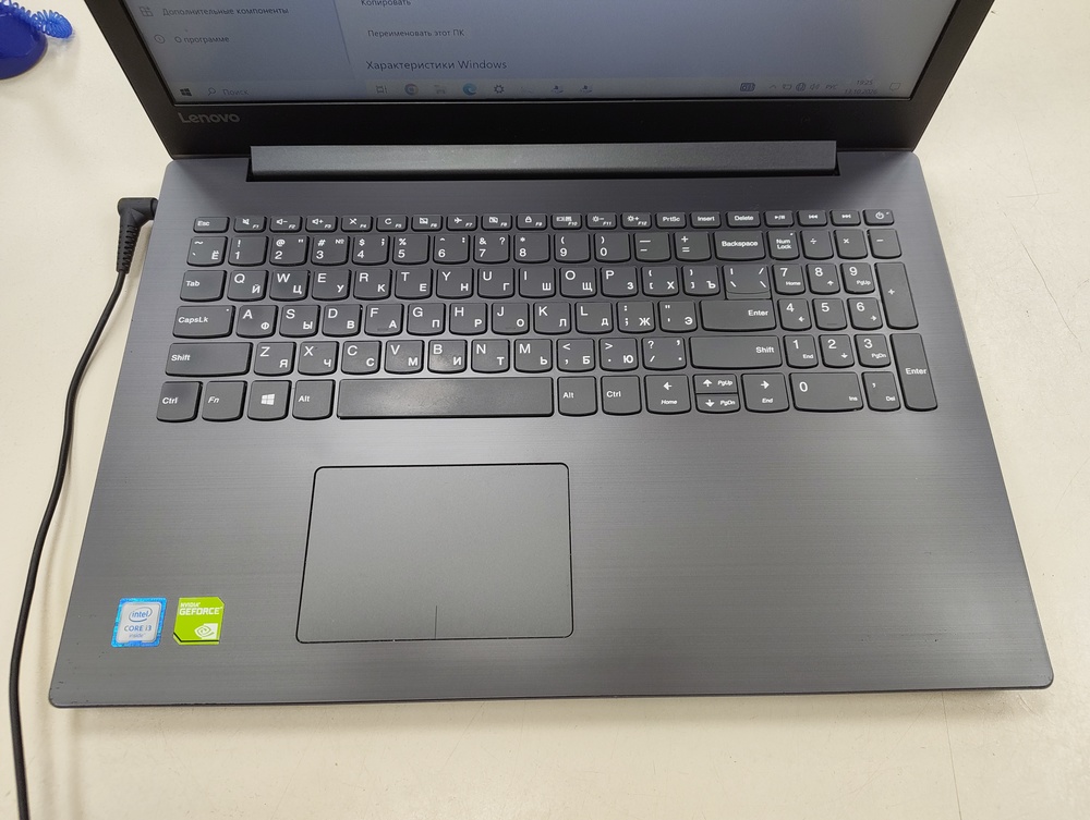 Ноутбук Lenovo; Core i3-6006U, GeForce 920MX, 6 Гб, Нет, 1 Tb