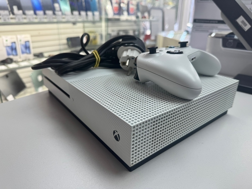 Игровая приставка Xbox One S 500Gb