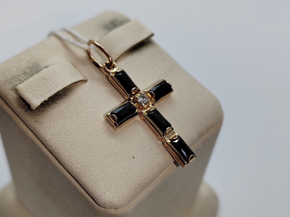 ПОДККИ585 ПОДВЕСКА КРЕСТ С КАМНЯМИ (Au 585)