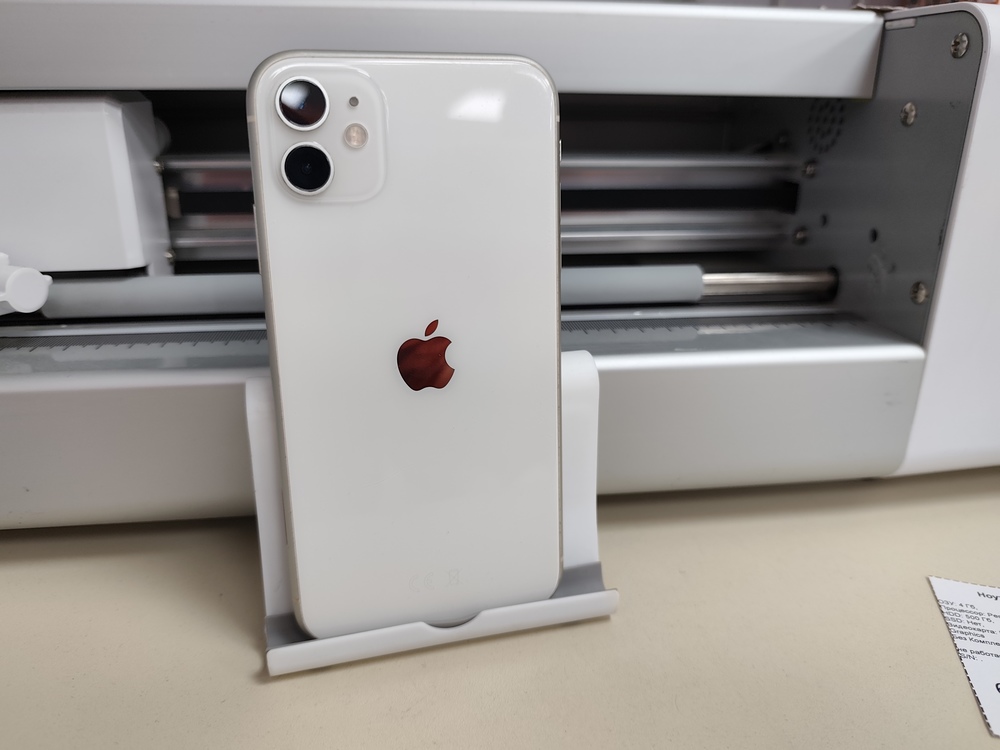 Смартфон Apple iPhone 11 128Gb
