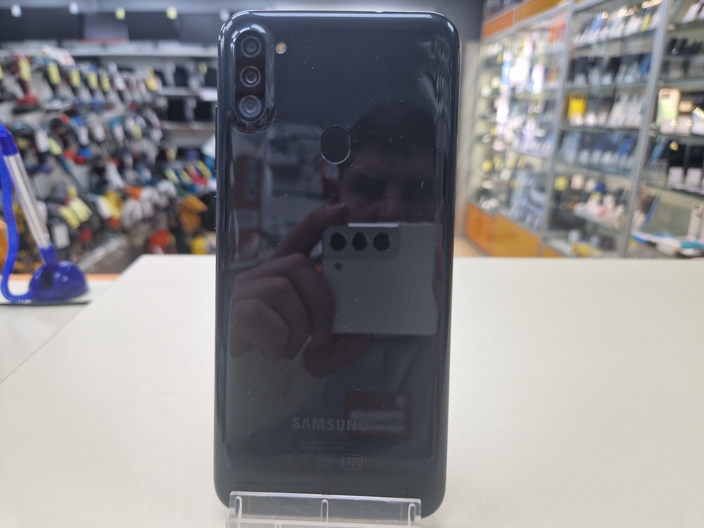 Смартфон Samsung Galaxy A11 2/32