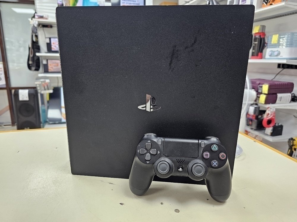 Игровая приставка PlayStation 4 Pro 1Tb