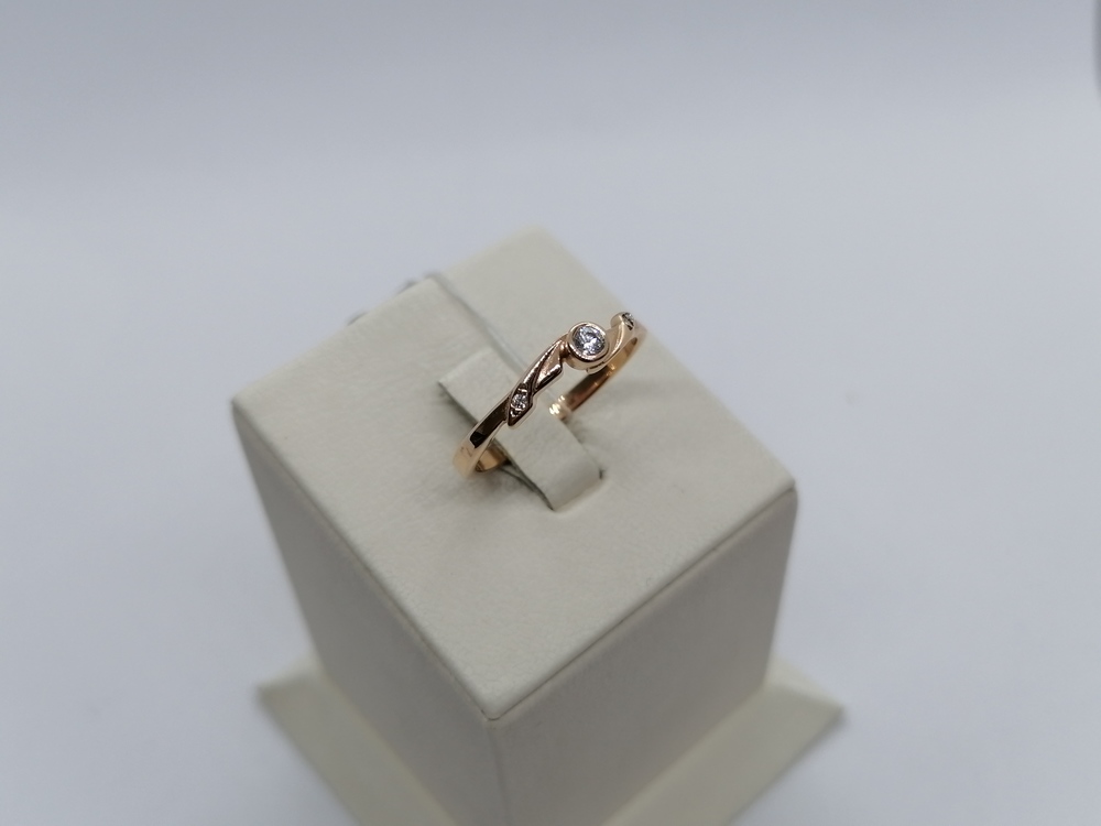 КОЛКМИ585 КОЛЬЦО С КАМНЯМИ (Au 585)